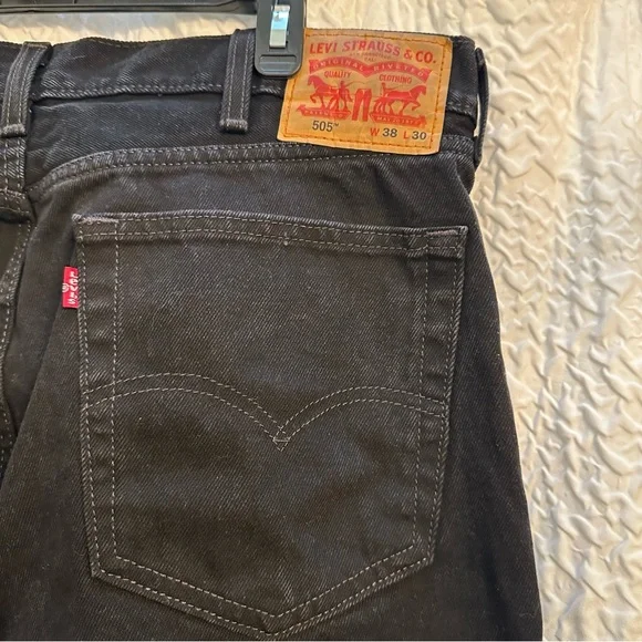 Men’s Levi's 505 Black Straight Jeans Classic Denim - Picture 4 of 8
